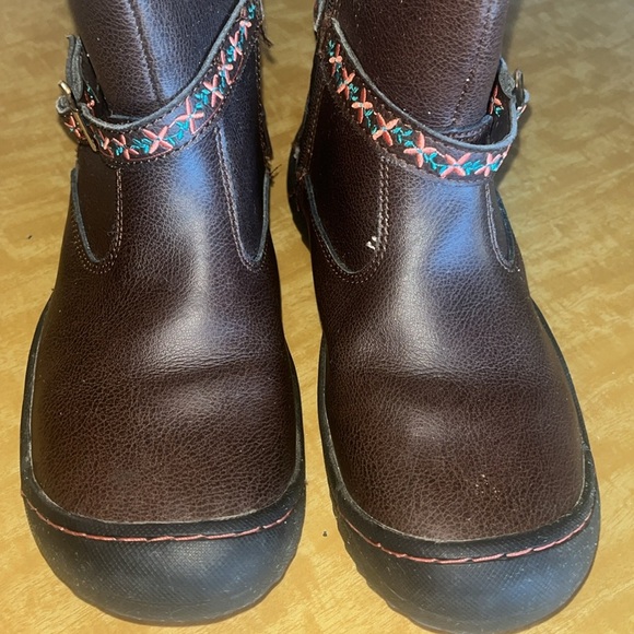 Jambu ladies size 5 ankle boots w/ embroidered strap, leather uppers / preowned - Picture 3 of 8